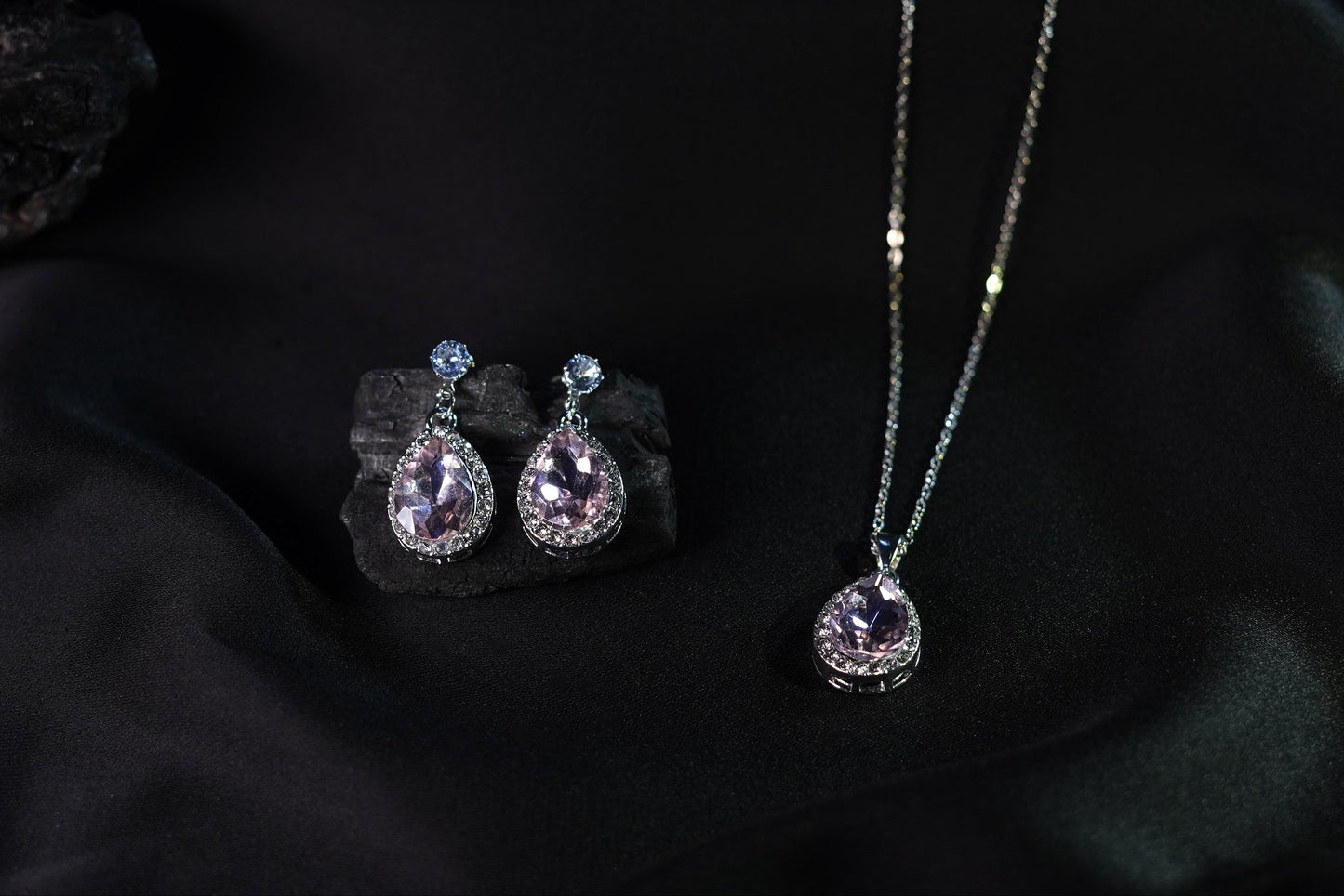 Tear Drop Necklace Set