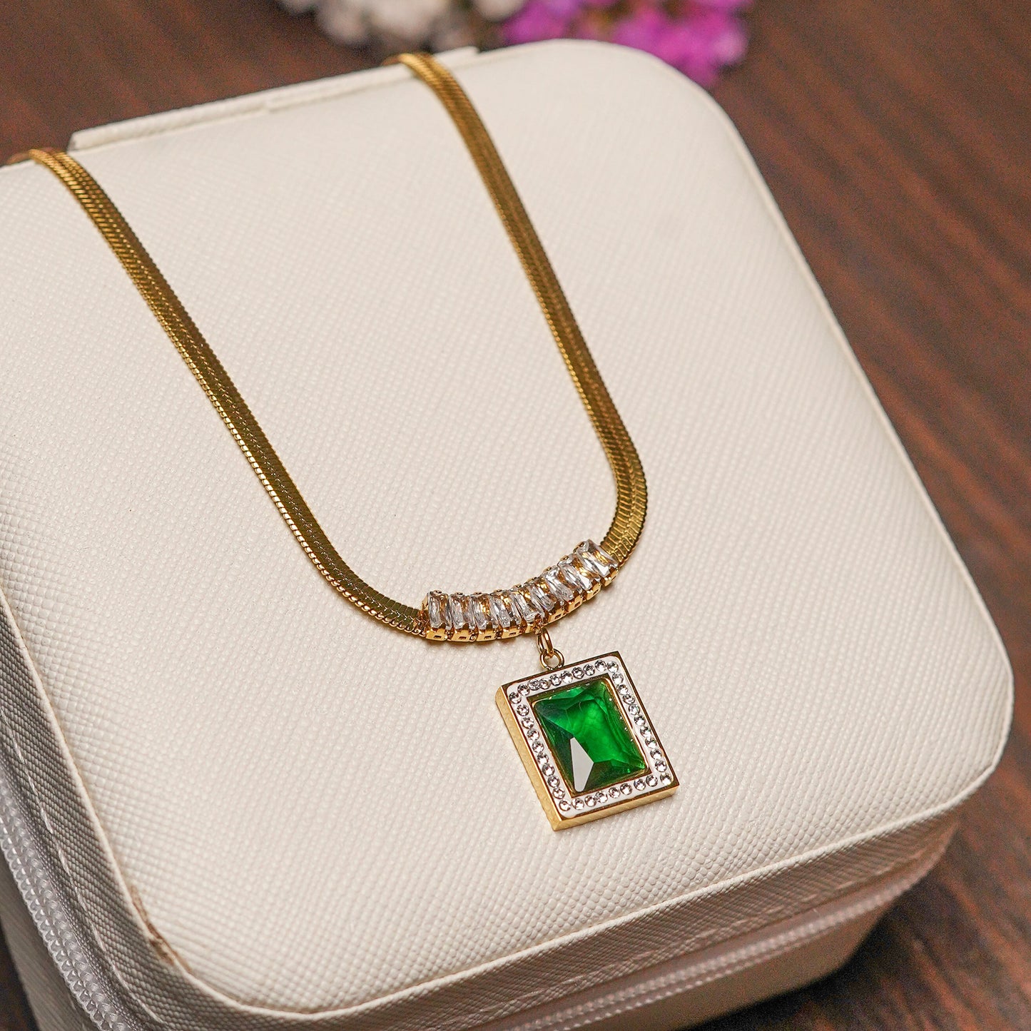 Emerald Elegance Necklace