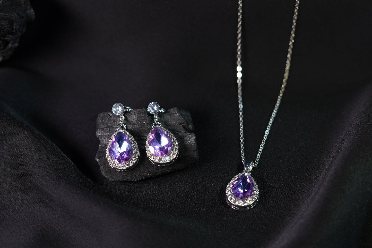 Tear Drop Necklace Set