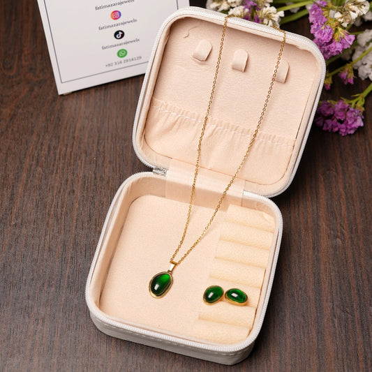 Emerald Necklace Set