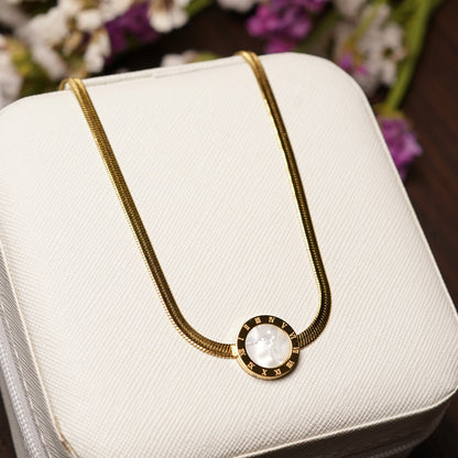 Mother of Pearl Round Necklace